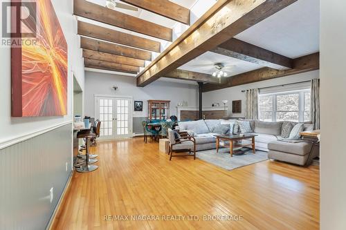 791 Darby Road, Welland (Cooks Mills), ON - Indoor Photo Showing Living Room
