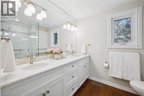 259 Old Post Road, Waterloo, ON - Indoor Photo Showing Bathroom