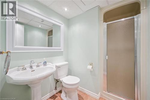 259 Old Post Road, Waterloo, ON - Indoor Photo Showing Bathroom