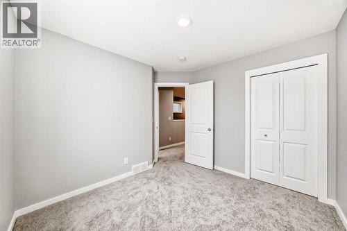 PLEASE NOTE: Photos are of a DIFFERENT Spec Home of the same model – fit and finish may differ. Interior selections and floorplans shown in photos - 85 Starling Boulevard Nw, Calgary, AB - Indoor