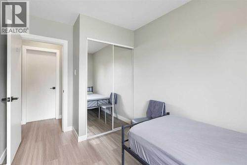 Bedroom #4 - 173 Gordon Drive Sw, Calgary, AB - Indoor Photo Showing Bedroom