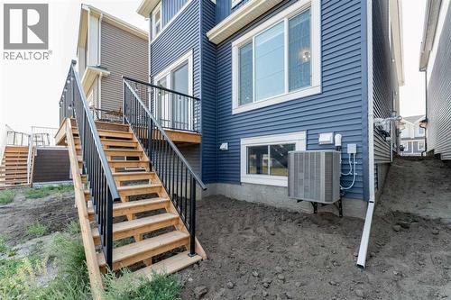 200 Lewiston Drive Ne, Calgary, AB - Outdoor