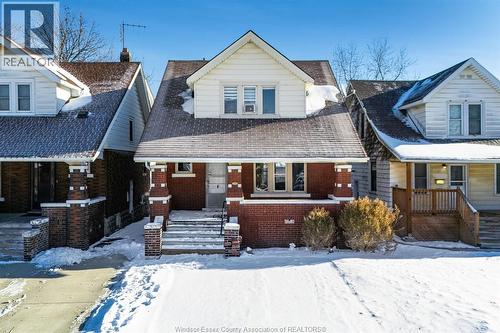366 Rankin  Windsor, ON N9B 2R7