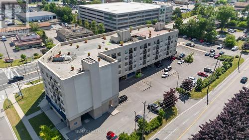 210 - 160 WELLINGTON STREET E  Aurora, ON L4G 1J3