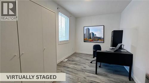 285 Borden Avenue S, Kitchener, ON - Indoor