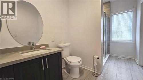 285 Borden Avenue S, Kitchener, ON - Indoor Photo Showing Bathroom