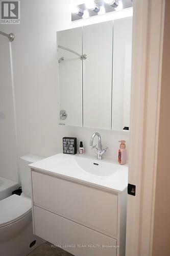 405 Barnes Street, North Grenville, ON - Indoor Photo Showing Bathroom