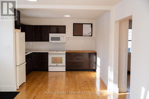 405 Barnes Street, North Grenville, ON - Indoor Photo Showing Kitchen