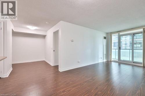 30 Grand Trunk Crescent Unit# 708, Toronto, ON - Indoor Photo Showing Other Room