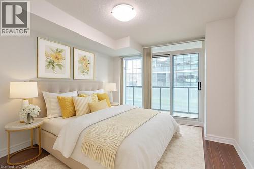 30 Grand Trunk Crescent Unit# 708, Toronto, ON - Indoor Photo Showing Bedroom