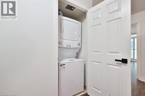 30 Grand Trunk Crescent Unit# 708, Toronto, ON - Indoor Photo Showing Laundry Room