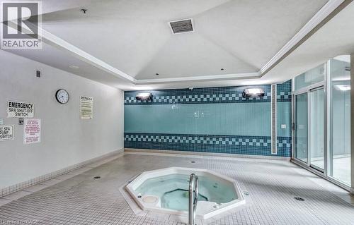 30 Grand Trunk Crescent Unit# 708, Toronto, ON - Indoor Photo Showing Other Room