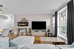 8764 Rue Verville  Montréal (Ahuntsic-Cartierville), QC H2N 1X9