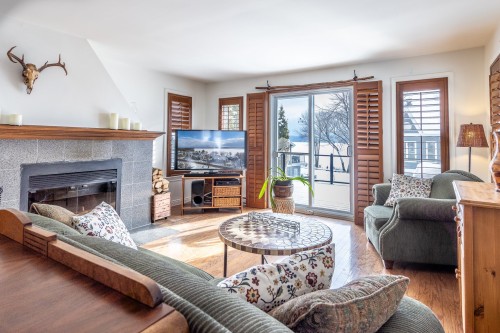 Living Room - 1-512 Ch. De Bondville, Lac-Brome, QC - Indoor Photo Showing Living Room With Fireplace