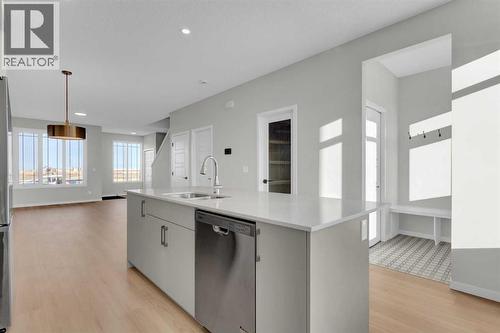 Kitchen Overlooking rear mud room - 15 Corner Glen Drive Ne, Calgary, AB - Indoor Photo Showing Kitchen