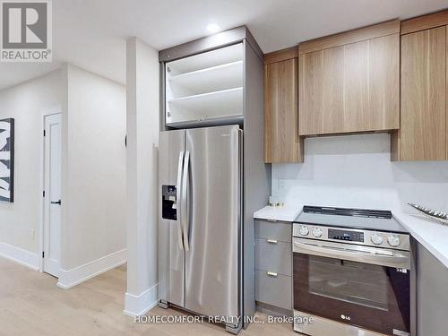 270 Brighton Avenue, Toronto, ON - Indoor Photo Showing Kitchen