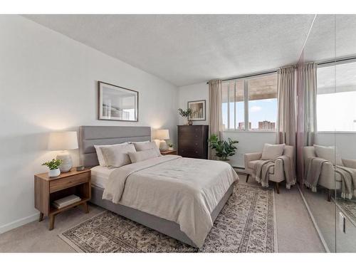 1302-380 Pelissier Street, Windsor, ON 