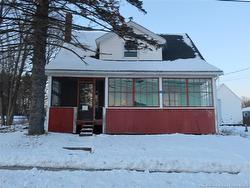 100 Bridge ST  Sackville, NB E4L 3P3