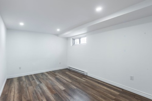 Cave/Chambre froide - 5727 Av. Smart, Côte-Saint-Luc, QC - Indoor Photo Showing Other Room