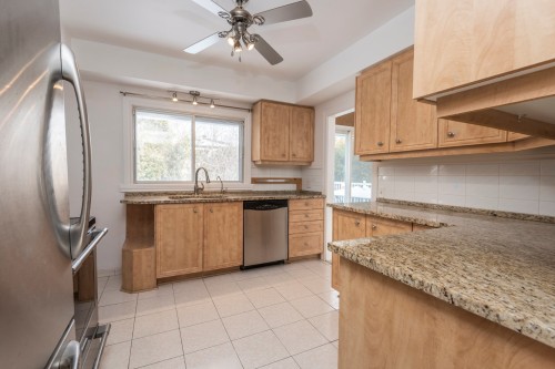 Cuisine - 5727 Av. Smart, Côte-Saint-Luc, QC - Indoor Photo Showing Kitchen