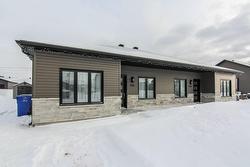 1031 Rue du Chrome  Saguenay (Laterrière), QC G7N 0H4