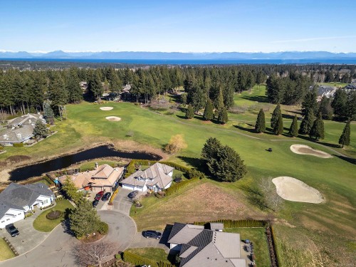 710 Regency Pl, Courtenay, BC 