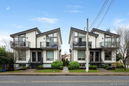 2645 / 2647 Peatt Rd  Langford, BC V9B 3T9