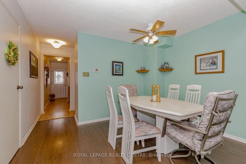 13-2655 Gananoque Drive, Mississauga, ON - Indoor Photo Showing Dining Room