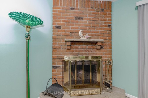 13-2655 Gananoque Drive, Mississauga, ON - Indoor Photo Showing Other Room With Fireplace