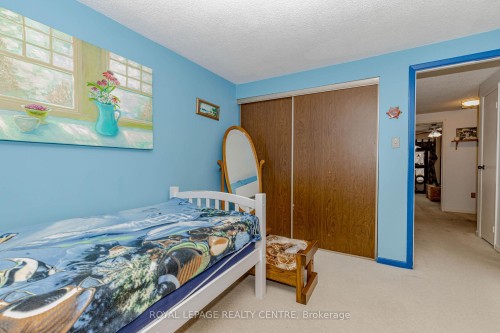 13-2655 Gananoque Drive, Mississauga, ON - Indoor Photo Showing Bedroom