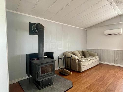 44 Chapel Street, Springhill, NS 