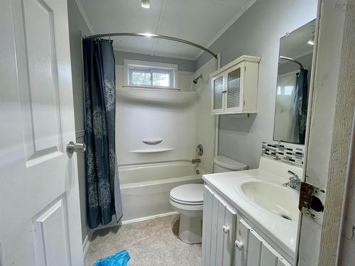 44 Chapel Street, Springhill, NS 