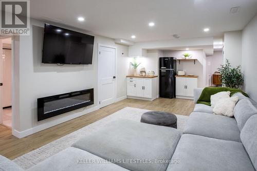 3450 Paulpeel Avenue, London South (South W), ON - Indoor Photo Showing Living Room With Fireplace