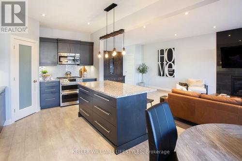 3450 Paulpeel Avenue, London South (South W), ON - Indoor Photo Showing Kitchen With Upgraded Kitchen