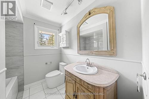 1268 15Th Side Road, King, ON - Indoor Photo Showing Bathroom