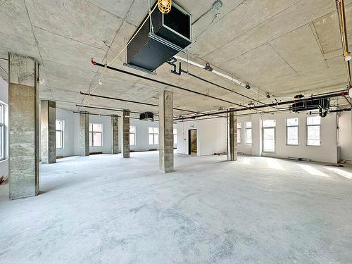 Intérieur - 3F-5Z Rue De La Gauchetière O., Montréal (Ville-Marie), QC - Indoor Photo Showing Garage