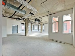Interior - 