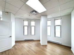 Interior - 