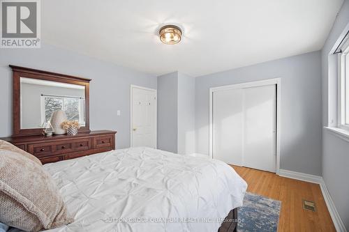 1241 Bray Court, Mississauga, ON - Indoor Photo Showing Bedroom