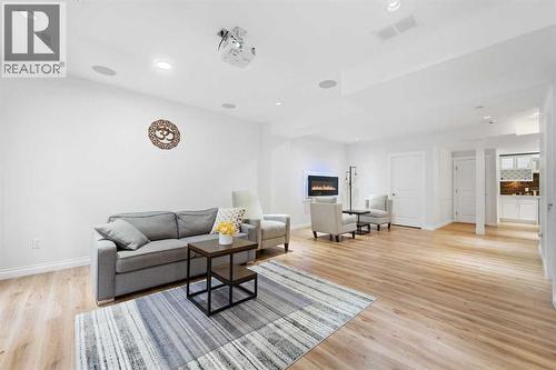 Recreation room in the basement.. - 99 Evansglen Circle Nw, Calgary, AB - Indoor Photo Showing Living Room