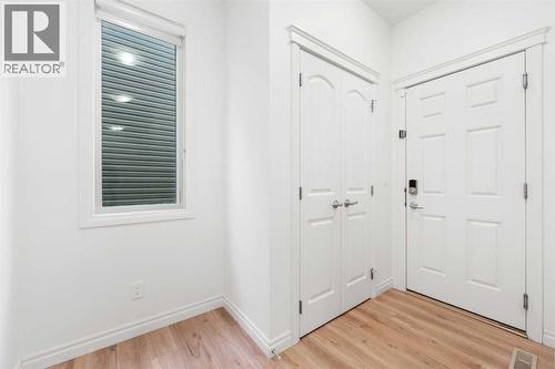 99 Evansglen Circle Nw, Calgary, AB - Indoor Photo Showing Other Room