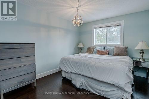 63 Mapleton Avenue, Barrie, ON - Indoor Photo Showing Bedroom