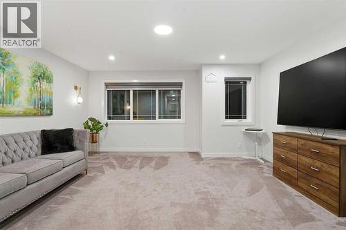 30 Thayer Close, Red Deer, AB - Indoor Photo Showing Living Room