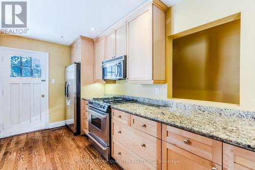 1273 Clarkson Road, Mississauga, ON - Indoor Photo Showing Kitchen With Upgraded Kitchen