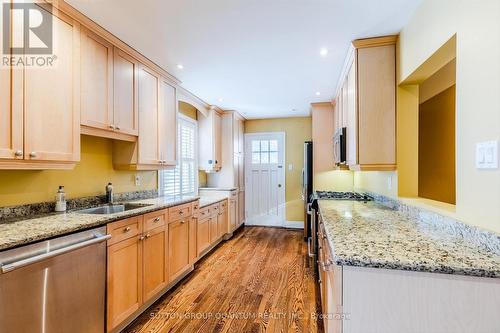 1273 Clarkson Road, Mississauga, ON - Indoor Photo Showing Kitchen