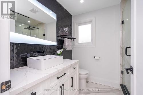 27 Chantelay Crescent, Halton Hills, ON - Indoor Photo Showing Bathroom