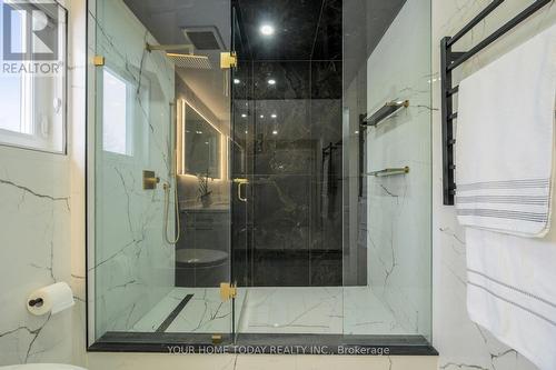 27 Chantelay Crescent, Halton Hills, ON - Indoor Photo Showing Bathroom