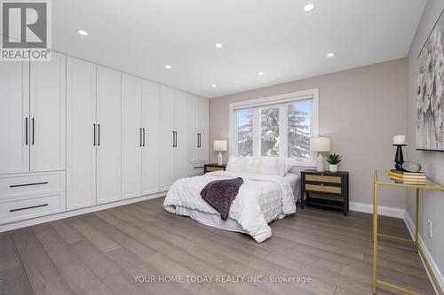 27 Chantelay Crescent, Halton Hills, ON - Indoor Photo Showing Bedroom