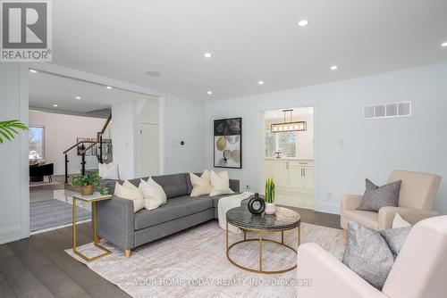 27 Chantelay Crescent, Halton Hills, ON - Indoor Photo Showing Living Room