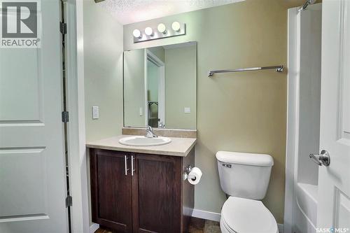 127 5059 James Hill Road, Regina, SK - Indoor Photo Showing Bathroom